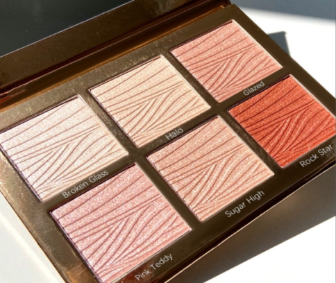 All About That Glow Illuminating Highlighter Palette