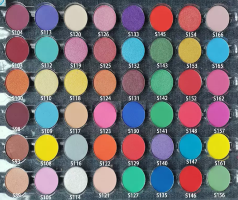 Christmas Launch 12 Shade DIY White Palette - MQO 25 pcs