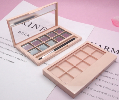 10 Shade Empty Eyeshadow Palette - MQO 12 pcs