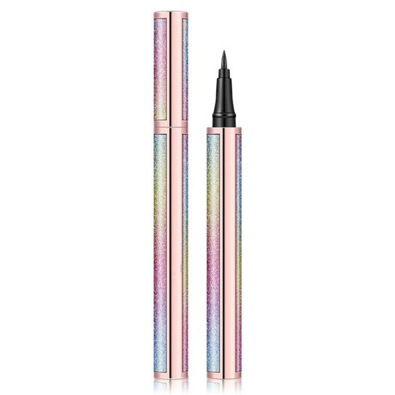 Complete the look of the seductive eye with these innovative eyeliners sparkly case - bling bling eyeliners! Formulated in the blackest shade of black, it delivers ultimate in precision and makes fluid strokes easy to achieve. Featuring a thin precision brush tip that easily creates detailed lines to bold dramatic lines for the perfect cat eye and other dramatic eye looks.