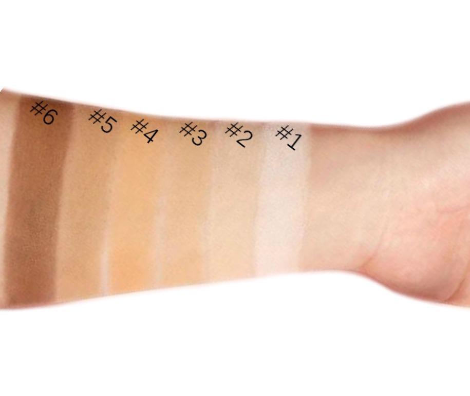 Get the best of both worlds with our Waterproof Loose Powder Foundation! A weightless powder/foundation totally waterproof, for a mattified complexion that lasts all day. This high-tech formula blurs the look of pores and imperfections and blocks shine without dulling your inner glow. Through heat, sweat and tears, your makeup will stay waterproof and flawless for up to 8 hours. Add your logo to this fabulous powder/foundation. Ask us how! Info@tashcosmetics.com