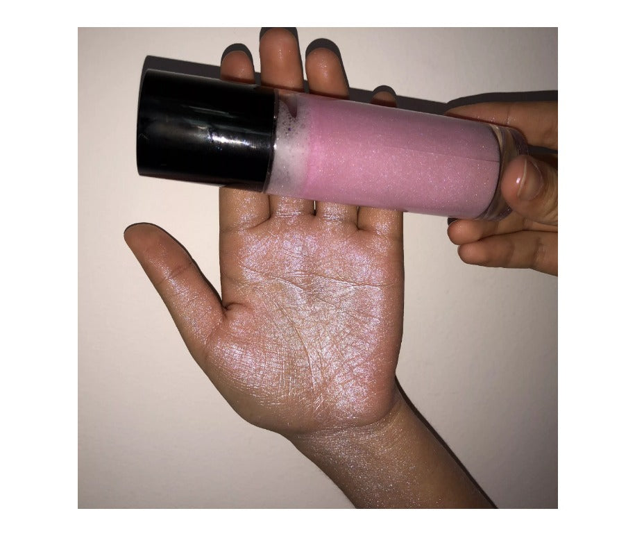 Ready? Set? GLOW! Our Face and Body Shimmer Highlighting Spray is the perfect multi-purpose shimmer spray. A beautiful bronze gold liquid to prime, set and glow. A fine mist with reflective particles that will give you a glimmering dewy finish. Step into the spotlight this season, a legit all-day glow in just a couple of spritzes. Can be hot stamped with your logo! Inquire at info@tashcosmetics.com