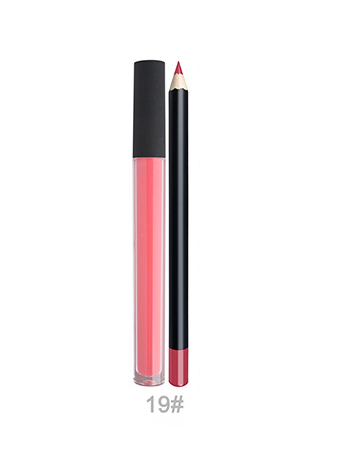 21 Shade Liquid To Matte Lip Kit w/Matching Liner - MQO 25 pcs
