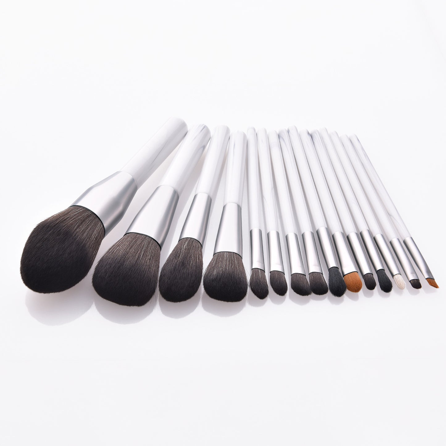 15 Piece Designer Pro Sleek Brush Set - MQO 25 pcs