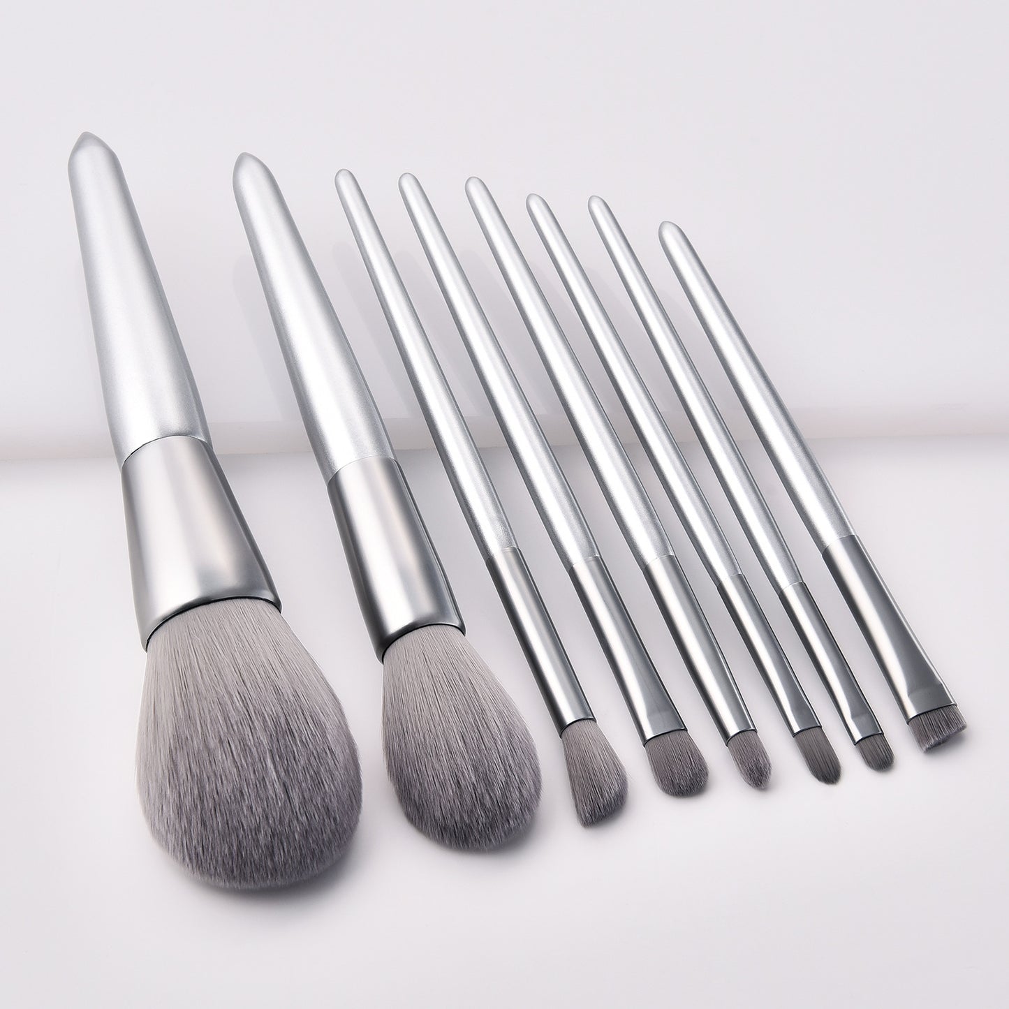 8 Piece Platinum Pro Sleek Brush Set - MQO 25 pcs
