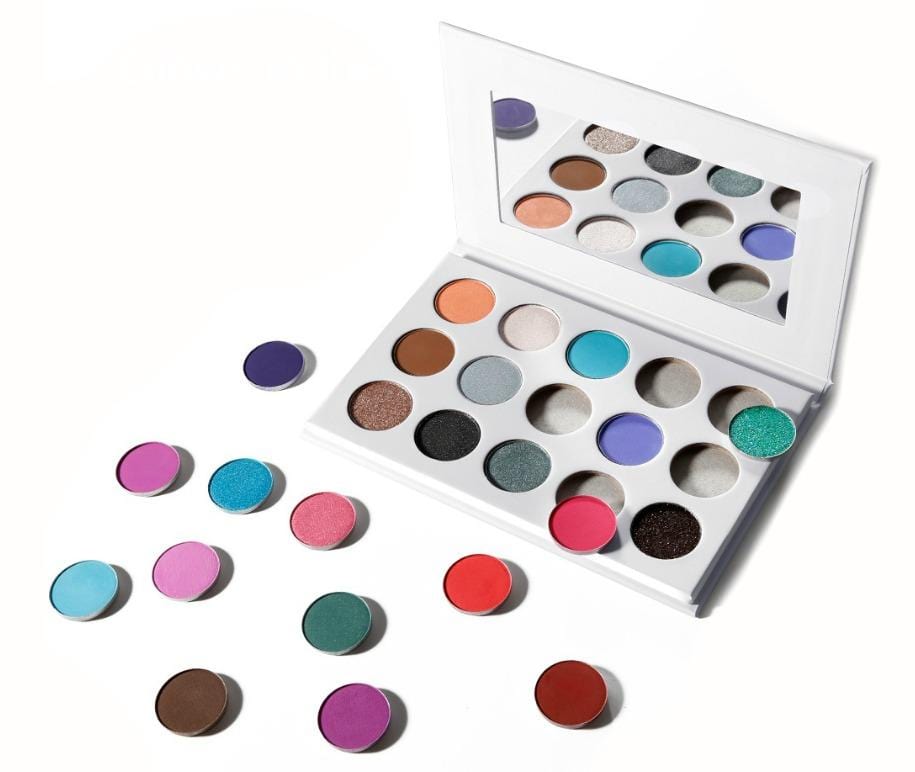 White Case 15 Shade DIY Palette - MQO 25 pcs