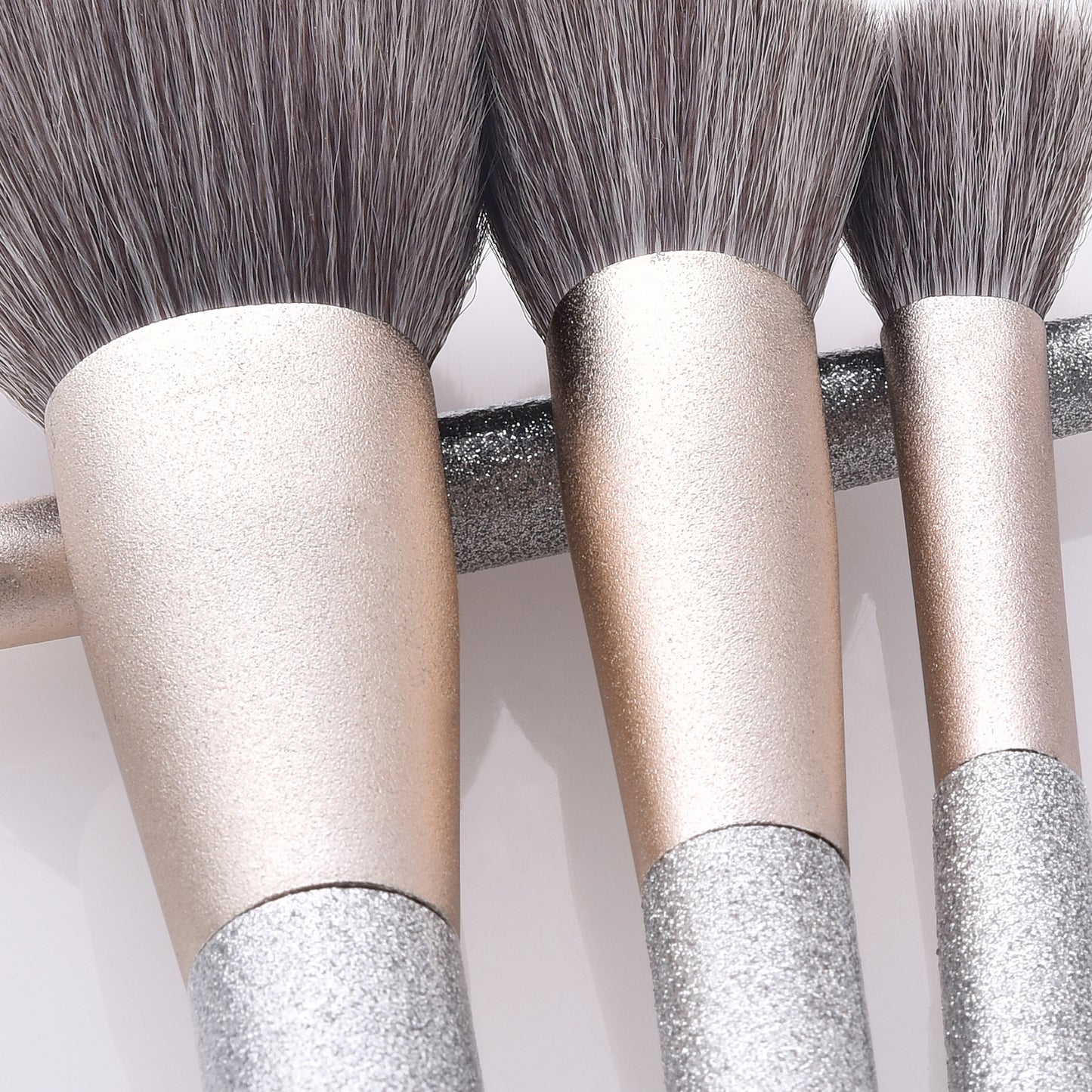 10 Piece Silver Shimmer Pro Sleek Brush Set - MQO 25 pcs