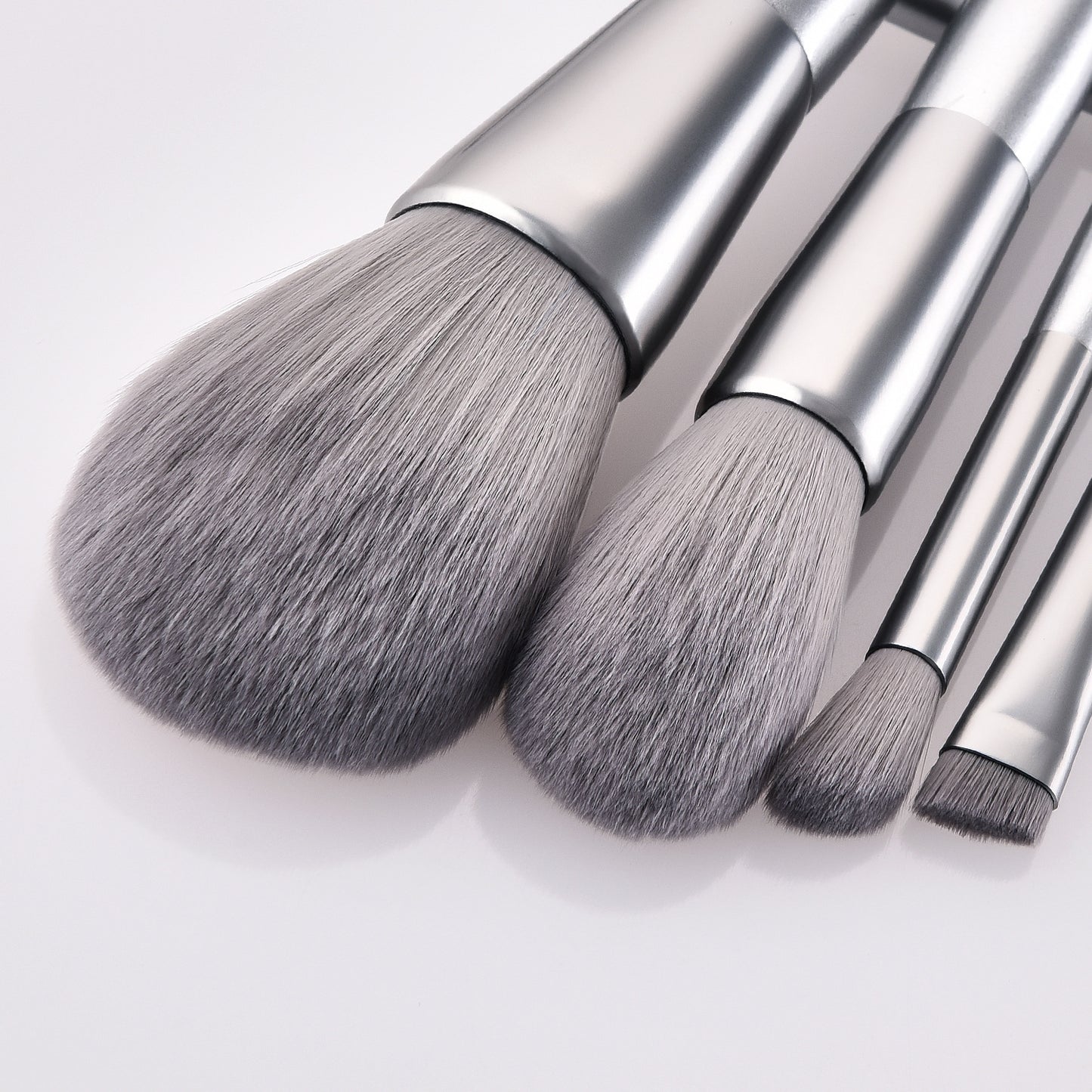 8 Piece Platinum Pro Sleek Brush Set - MQO 12 pcs